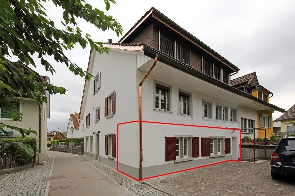 Charmantes, umfassend saniertes Studio zu vermieten