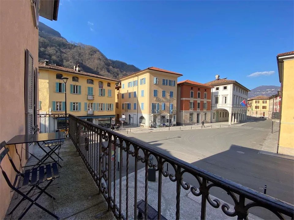 Historic house of value with 5.5 rooms for rent in Riva San Vitale