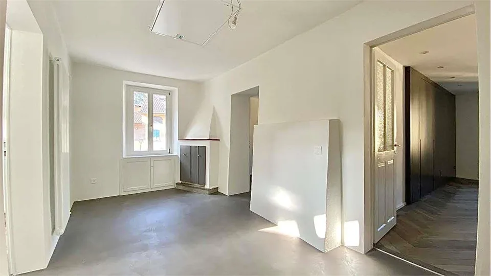 Historic house of value with 5.5 rooms for rent in Riva San Vitale