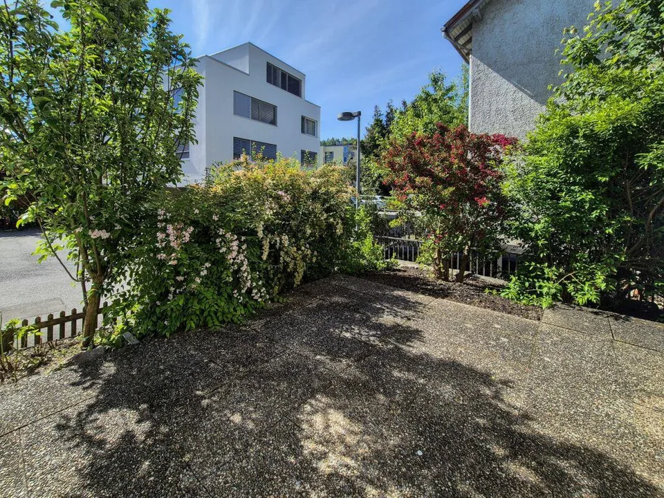 Charmante Garten-Wohnung mit grosszügiger Terrasse!