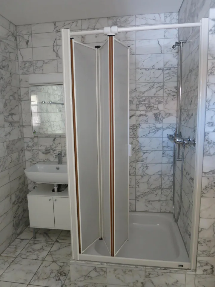 grosses Studentenzimmer in Jugendstil-Villa