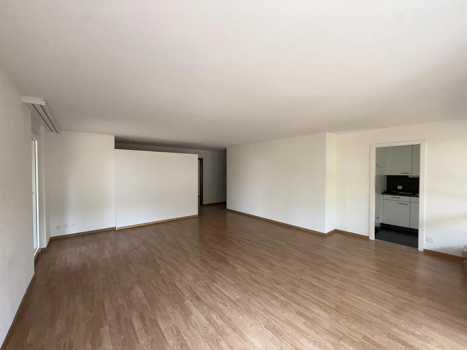 helle 4.5-Zimmerwohnung inkl. einladenden Gartenterrassen