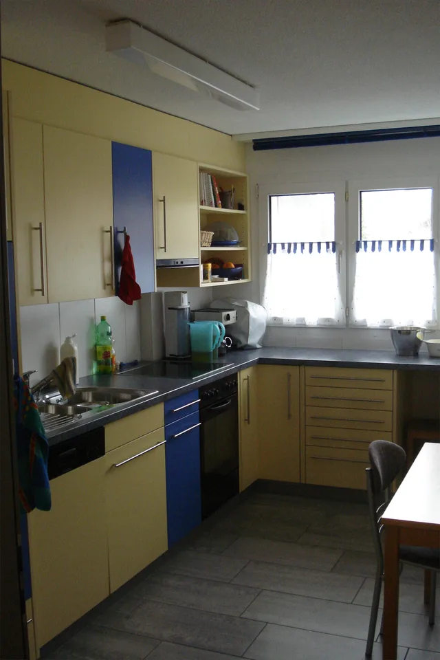 sonnige, grosszügige Wohnung an ruhiger Lage