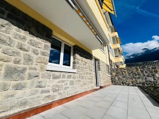 GROSSZÜGIGE WOHNUNG MIT CHARME & SONNENSCHEIN