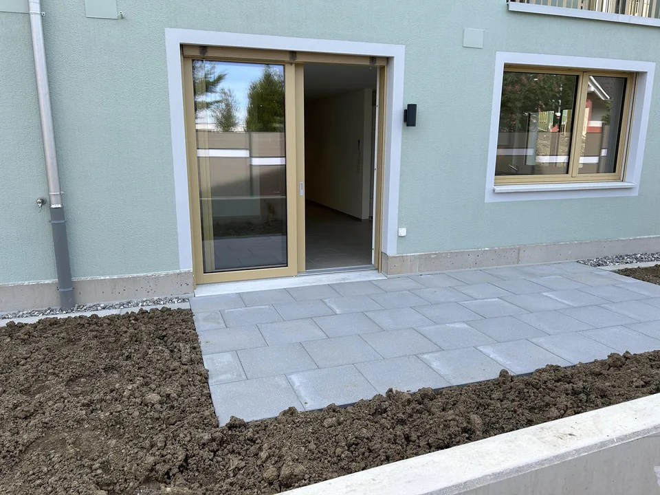 2.5-Zimmer-Neubauwohnung mit Balkon/Sitzplatz