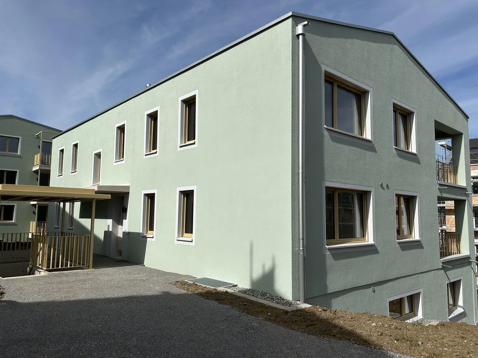 2.5-Zimmer-Neubauwohnung mit Balkon/Sitzplatz