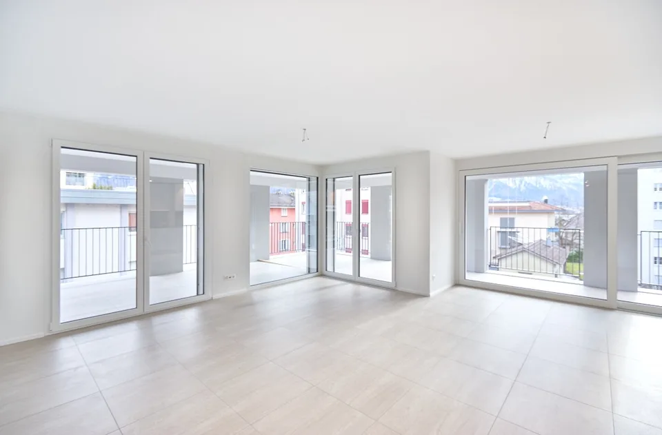 Top 3.5 Zimmer-Wohnung / 5. OG