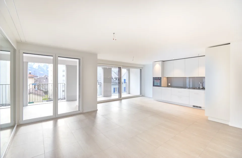 Top 3.5 Zimmer-Wohnung / 5. OG