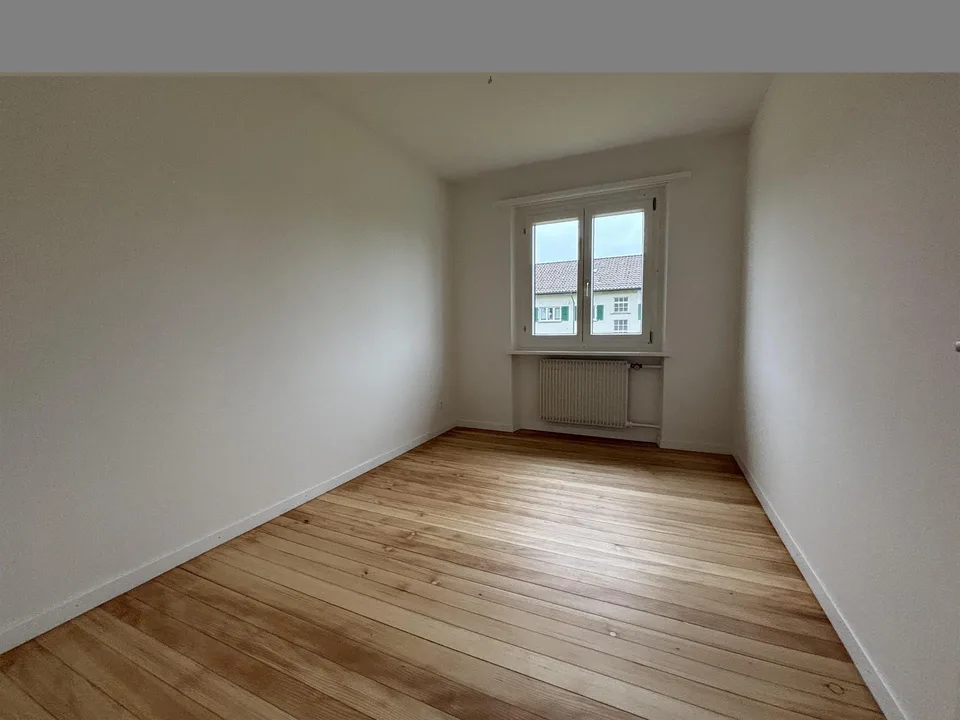 Frisch sanierte 4 Zimmerwohnung