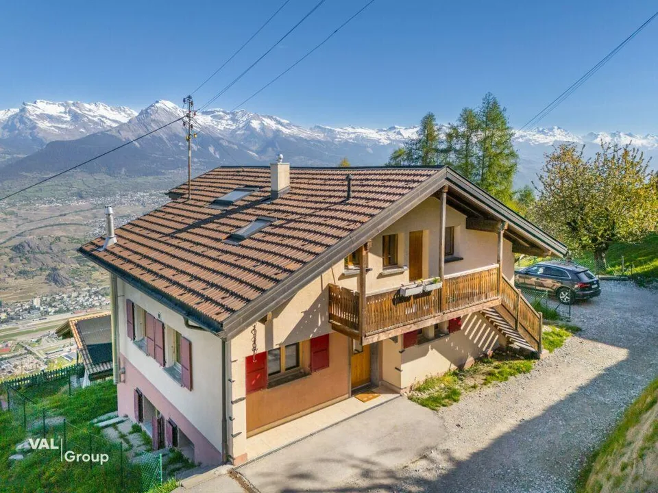 L'esprit chalet revisité dans un superbe 5 pièces