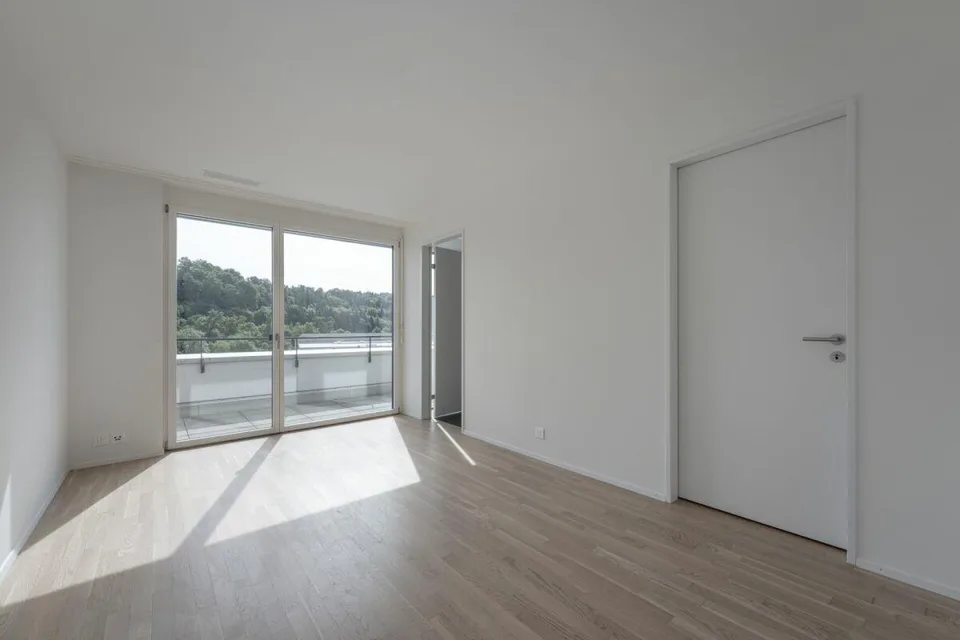 Appartement penthouse avec terrasse de 120 m² et vue dégagée sur la forêt et la campagne