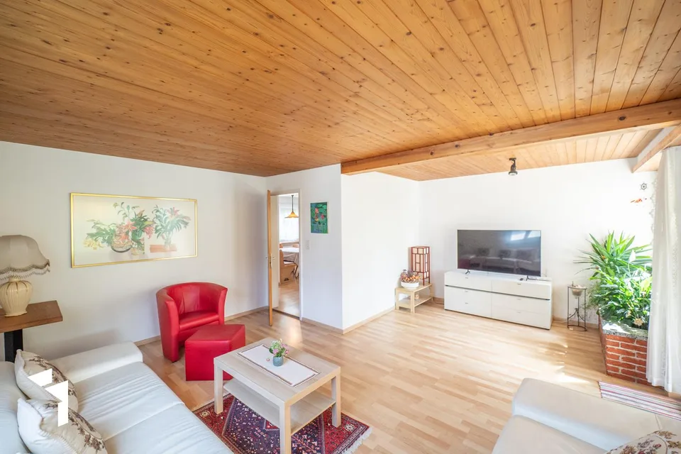 Fehr Immobilien - Freistehendes 4.5-Zi.-Einfamilienhaus