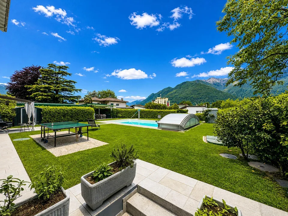 Appartamento 4.5 locali con piscina a Camorino