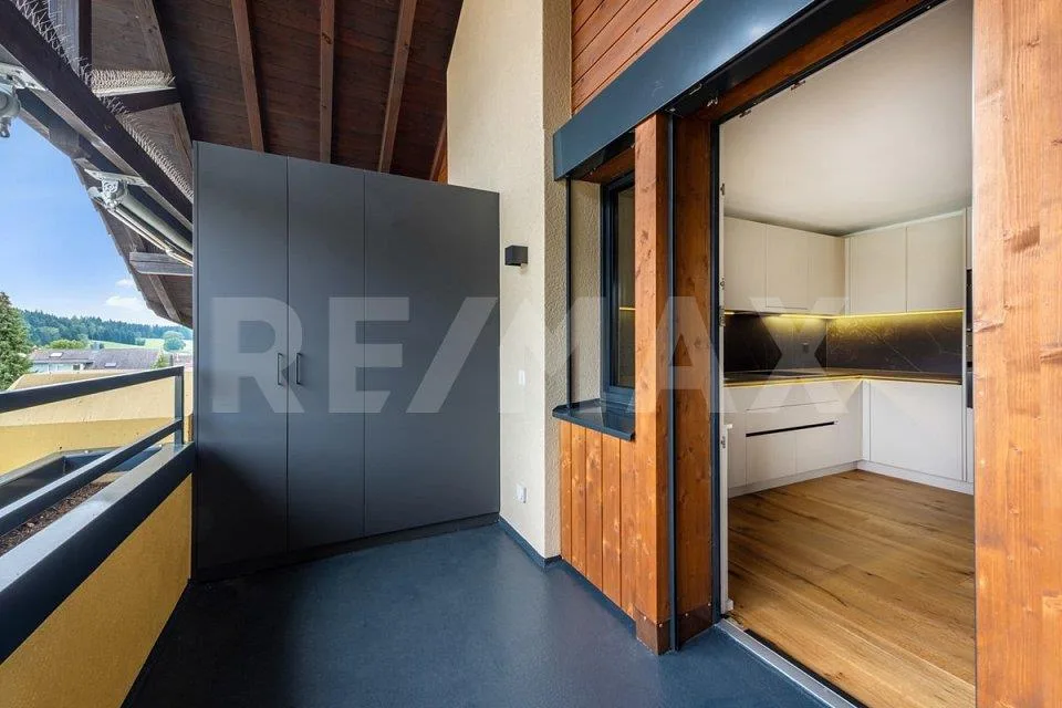 Kernsanierte 3½-Zimmer-Wohnung im Dachgeschoss (WHG-301)