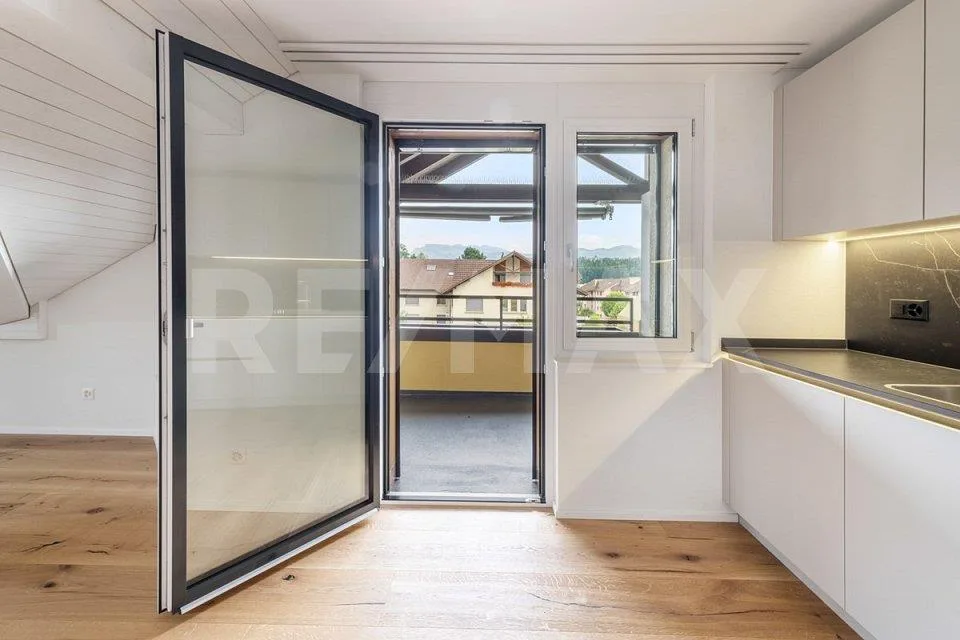Kernsanierte 3½-Zimmer-Wohnung im Dachgeschoss (WHG-301)