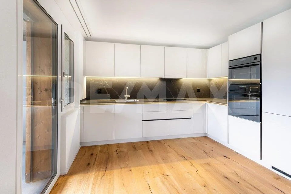 Kernsanierte 3½-Zimmer-Wohnung im Dachgeschoss (WHG-301)