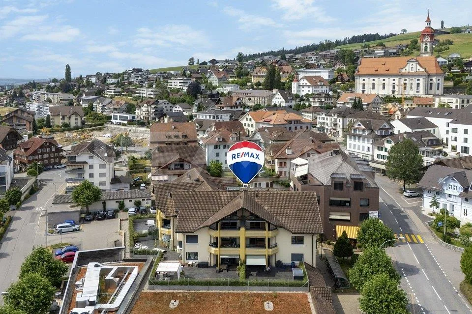 Kernsanierte 3½-Zimmer-Wohnung im Dachgeschoss (WHG-301)
