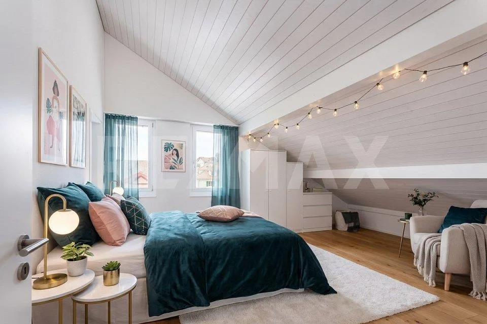 Kernsanierte 3½-Zimmer-Wohnung im Dachgeschoss (WHG-303)
