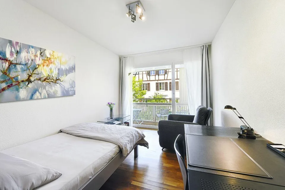 6.5-Zimmer Eckhaus an ruhiger Lage