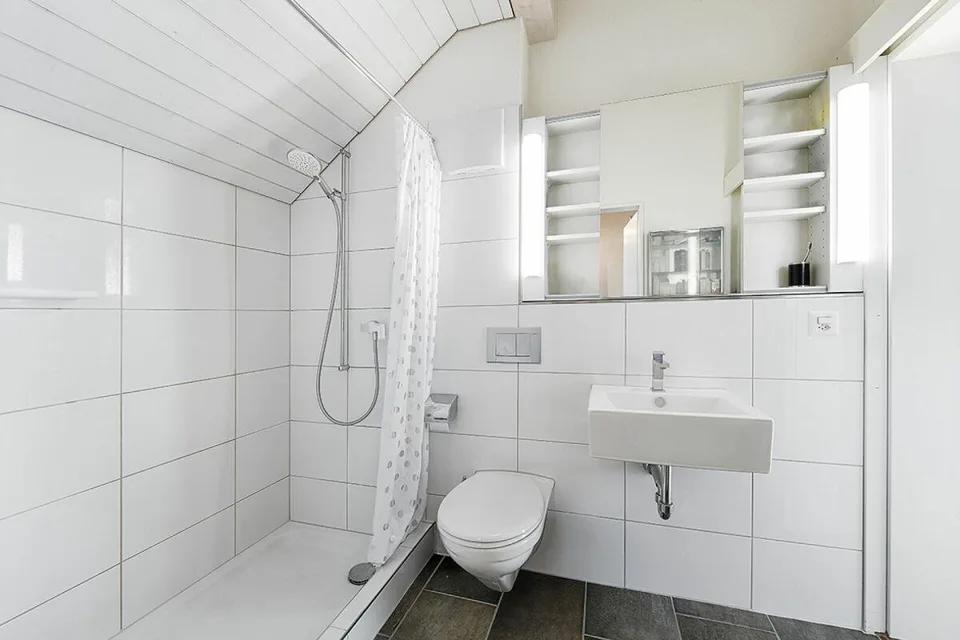 6.5-Zimmer Eckhaus an ruhiger Lage