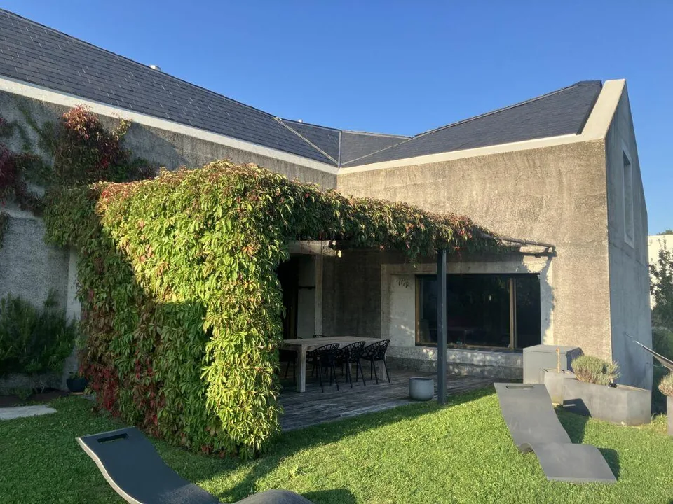 Casa di architettura unica con vista a lunga distanza inobstructabile