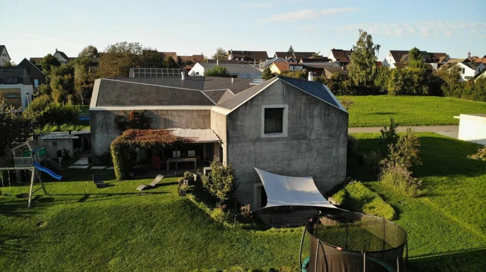 Casa di architettura unica con vista a lunga distanza inobstructabile