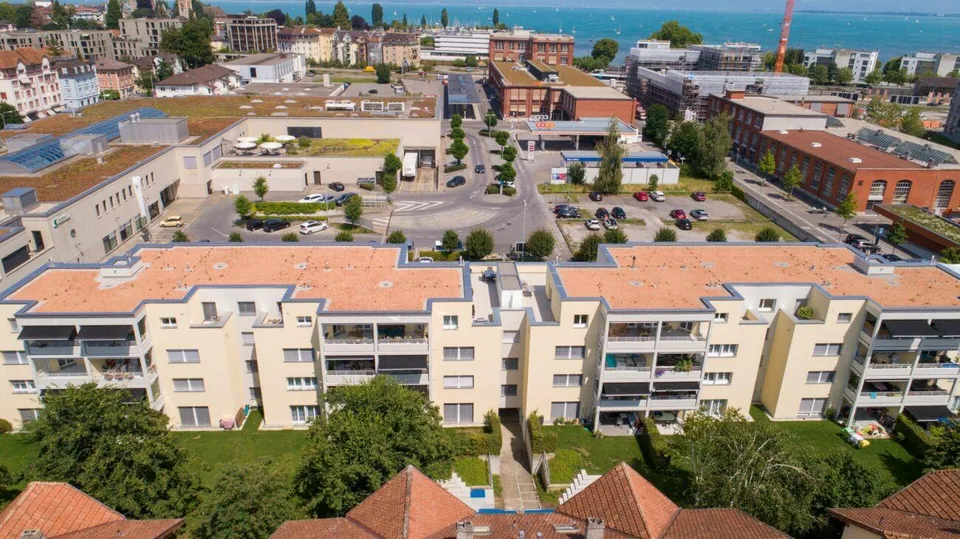 Sitzplatz-Wohnung in Seenähe