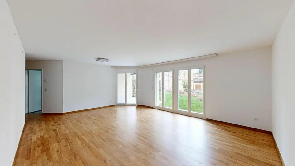 Sitzplatz-Wohnung in Seenähe