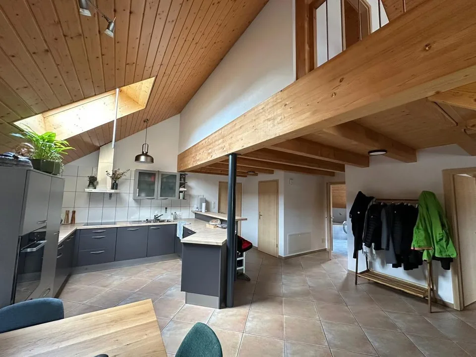 Charmant appartement de 4.5 pièces avec vue à Boécourt