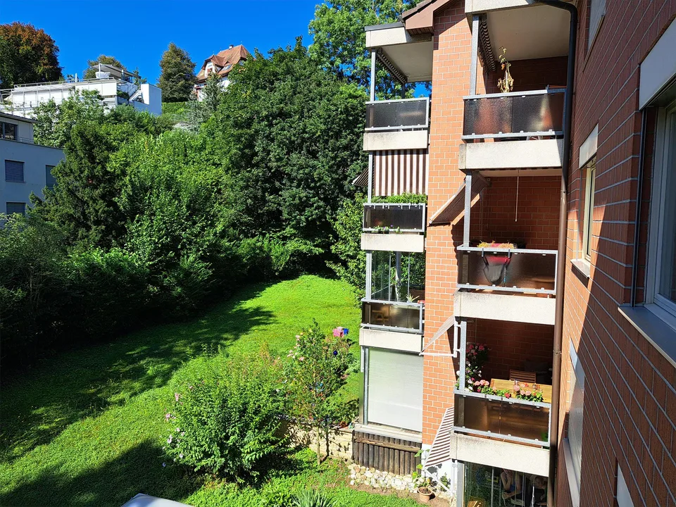 Spacious 4.5-room apartment with balcony in Liestal – available immediately!