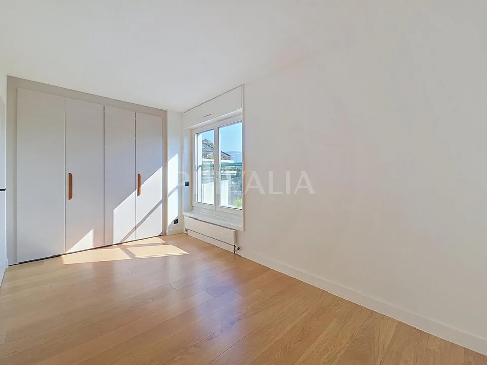 Superbe appartement contemporain avec deux terrasses et vue dégagée...