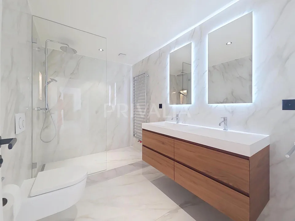 Superbe appartement contemporain avec deux terrasses et vue dégagée...
