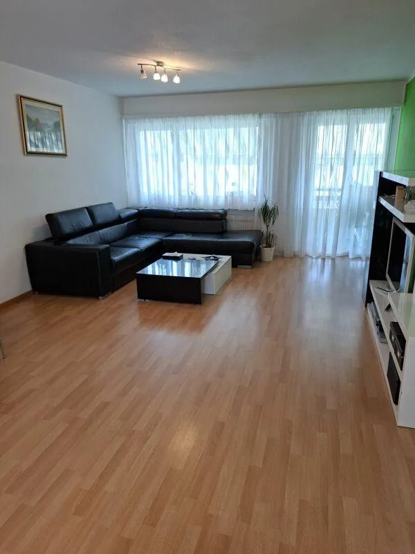 Bel appartement dans un quartier résidentiel calme et ensoleillé