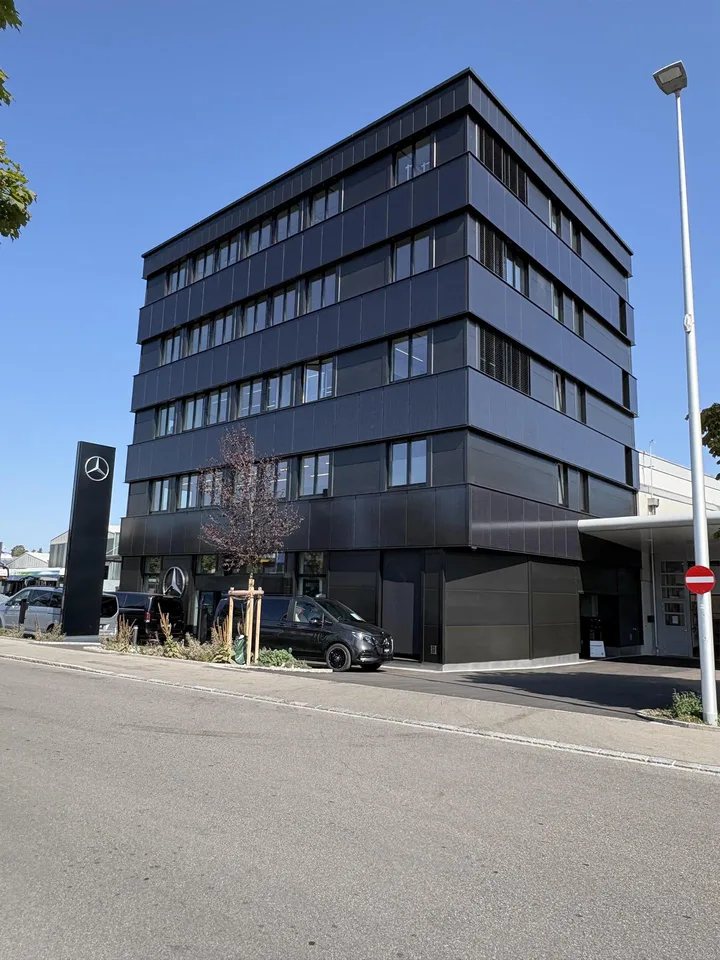 Neue exklusive Büro-/Praxisfläche zu vermieten