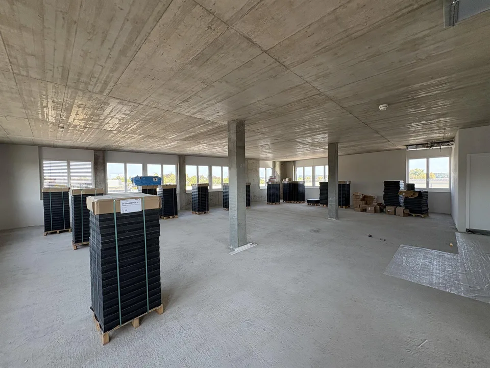 Neue exklusive Büro-/Praxisfläche zu vermieten