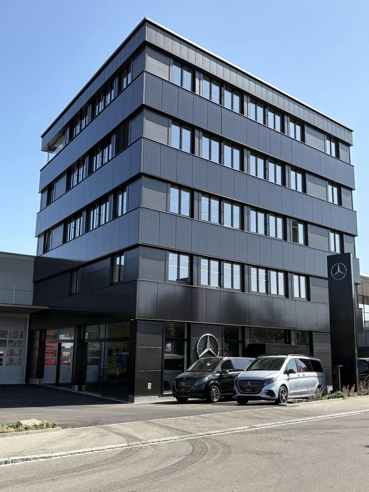 Neue exklusive Büro-/Praxisfläche zu vermieten