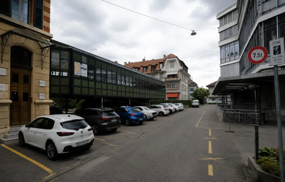 Parking extérieur dans la cour - Quartier Lorraine