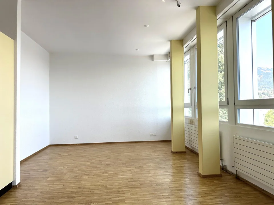 HELLES STUDIO MIT DACHTERRASSE