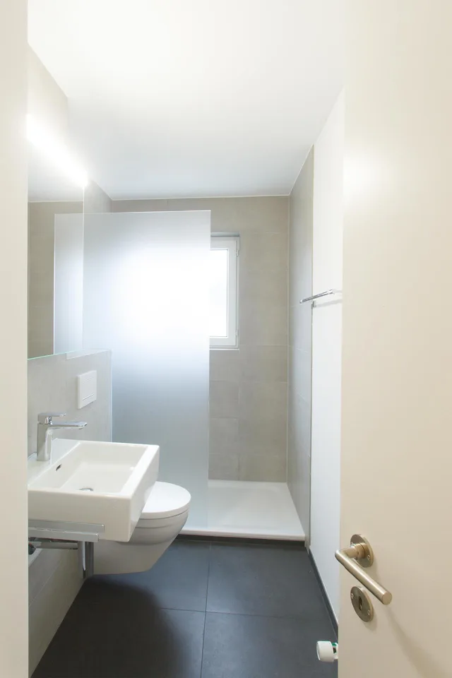 Sanierte und helle 3.0-Zimmer-Wohnung an bestens erschlossener Lage