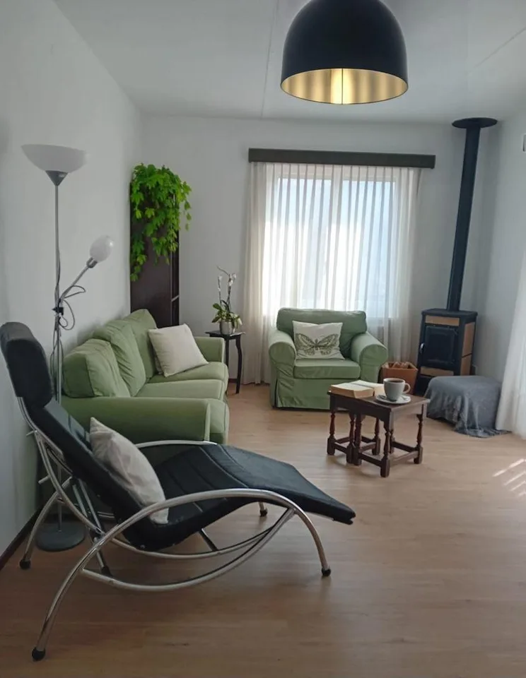TAVERNE | ACCOGLIENTE 3.5 LOCALI IN CASA BIFAMILIARE CON GIARDINO