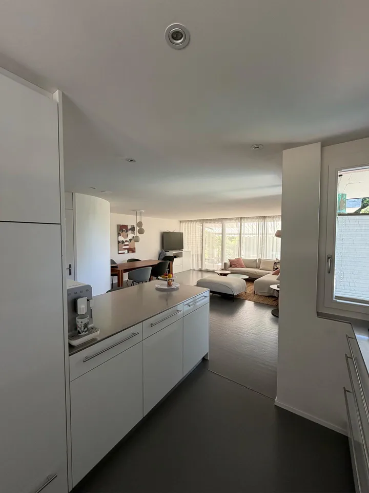 Wunderschönes 5,5-Zimmer Doppel-Einfamilienhaus mit Garten in Gümligen