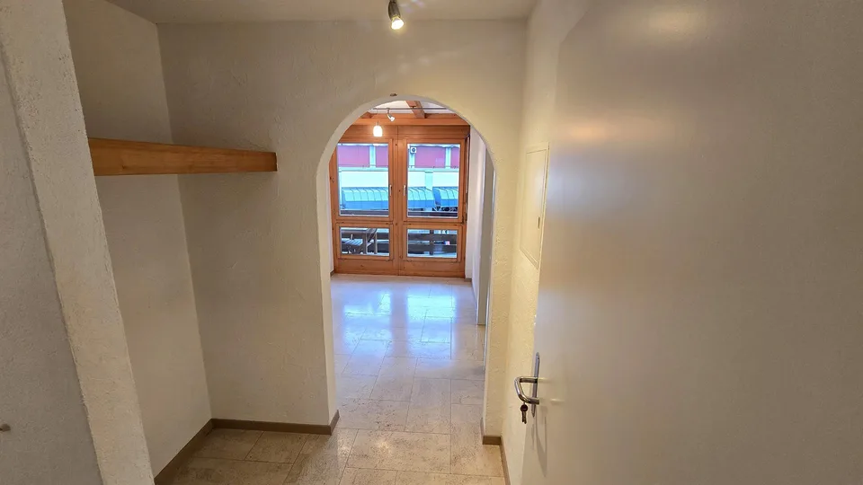 Wohnen an der Aare – Maisonette mit Blick auf Mönch, Jungfrau und Harder
