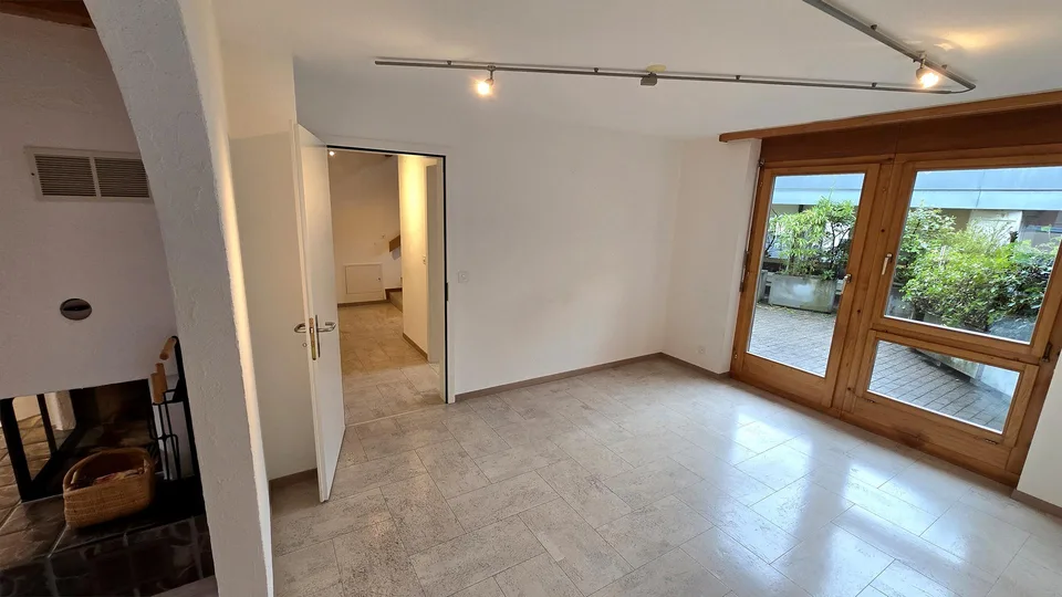 Wohnen an der Aare – Maisonette mit Blick auf Mönch, Jungfrau und Harder