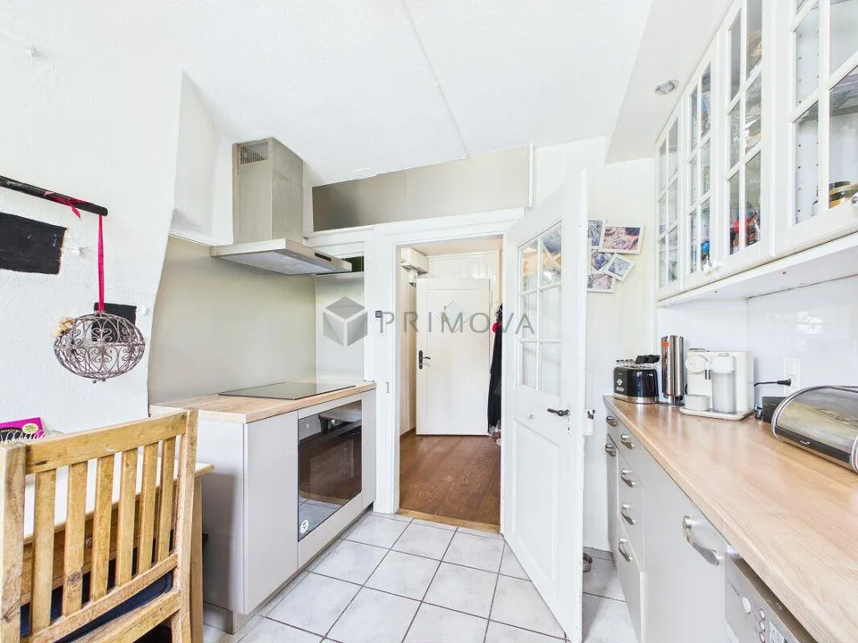 Appartement de 6,5 pièces élégant avec du caractère au bord du lac de Zurich