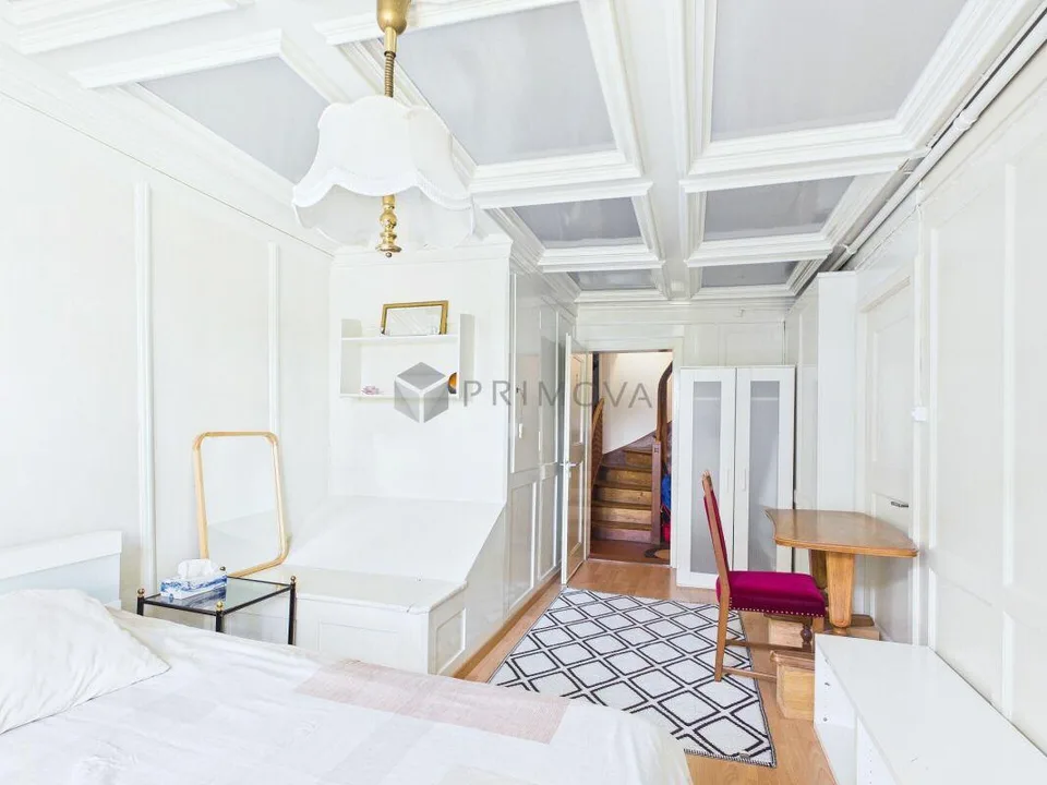 Appartement de 6,5 pièces élégant avec du caractère au bord du lac de Zurich