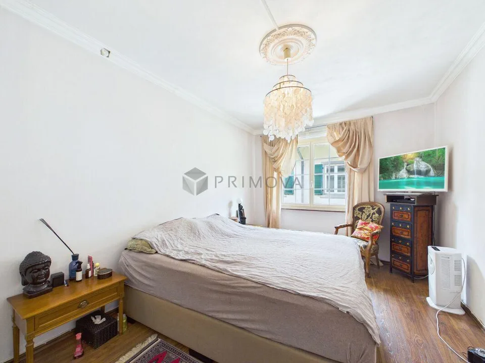 Appartement de 6,5 pièces élégant avec du caractère au bord du lac de Zurich