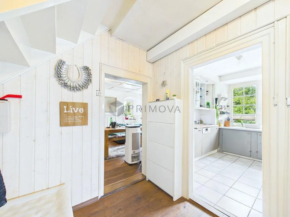 Appartement de 6,5 pièces élégant avec du caractère au bord du lac de Zurich