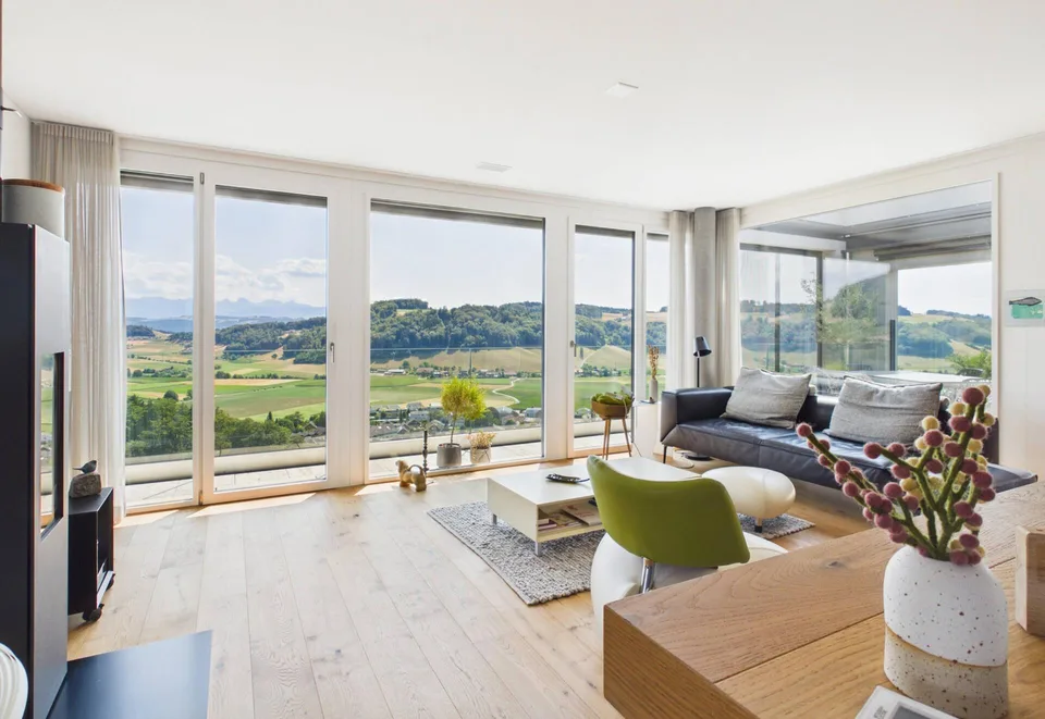 Penthouse-Wohnung mit eindrucksvoller Alpenkulisse