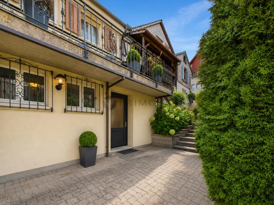 Familienfreundliches 5.5 Zimmer-Reihenhaus mit viel Platz und sonni...