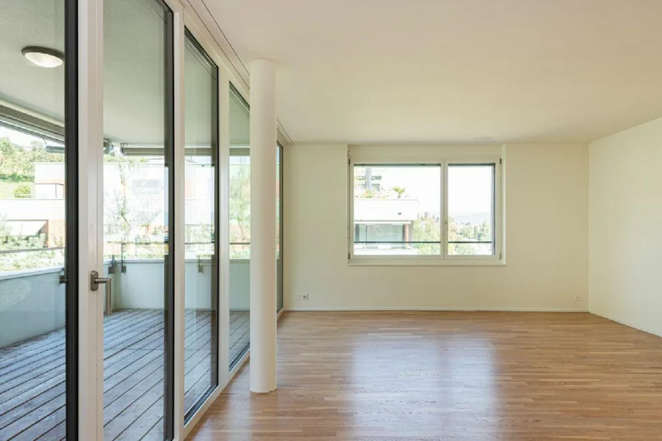 Espace pour toute la famille : 5,5 pièces au-dessus de la vallée de la Limmat